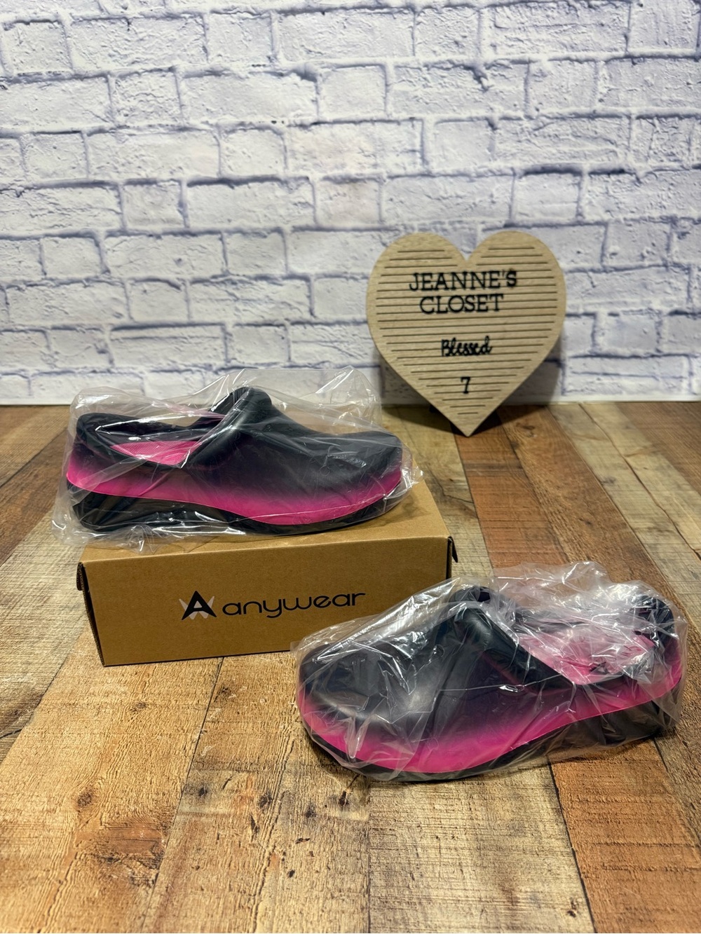 Anywear Footwear SR Angel Electric Pink Fade Ombré Nursing Clogs Mens 9 Women 11
